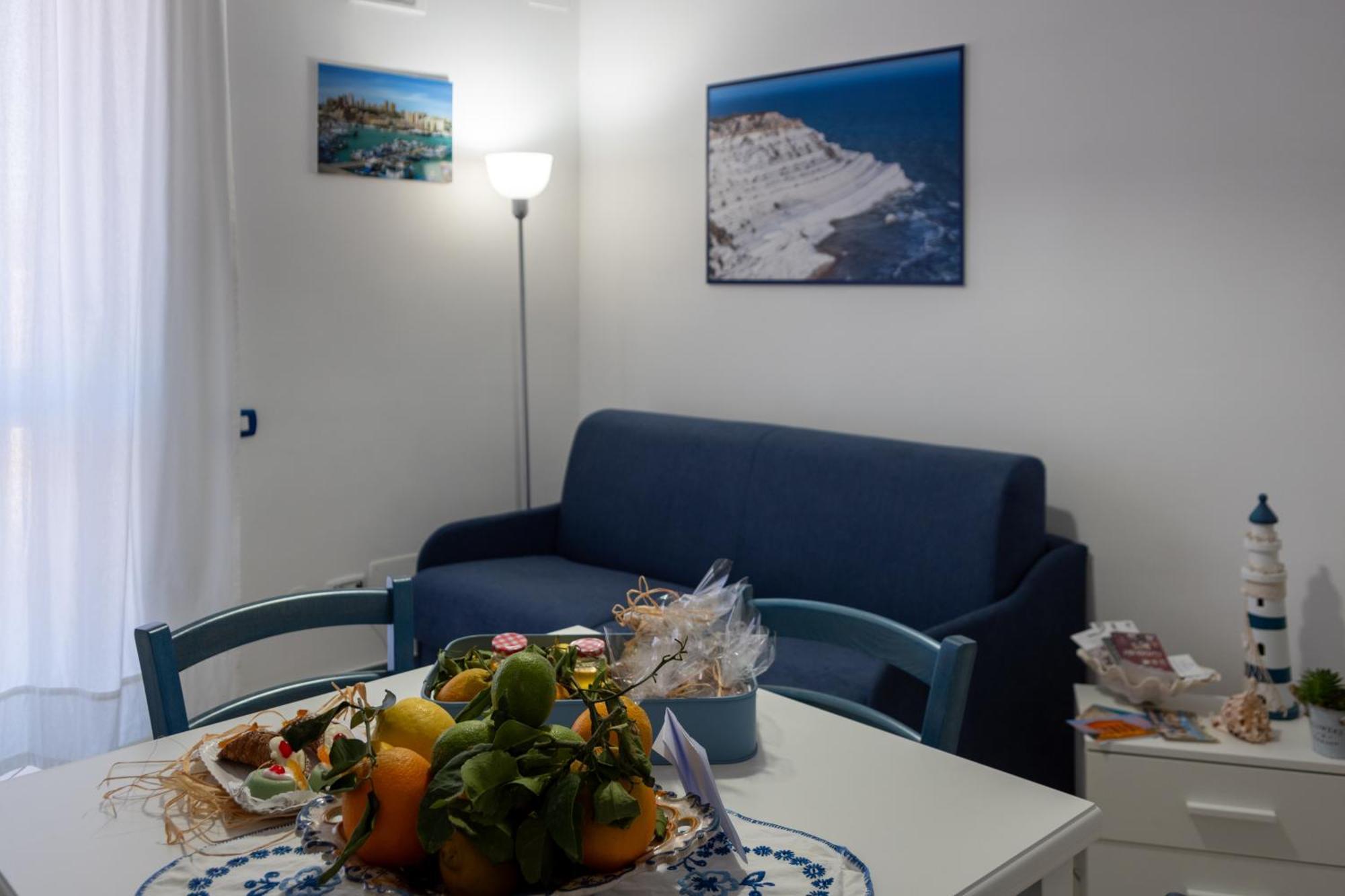 Casa Vacanze La Casetta Di Zinu' Porto Empedocle Extérieur photo