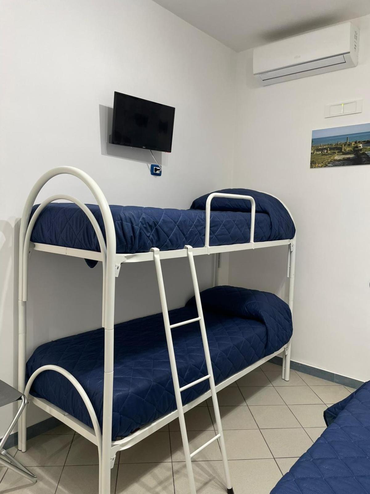 Casa Vacanze La Casetta Di Zinu' Porto Empedocle Extérieur photo